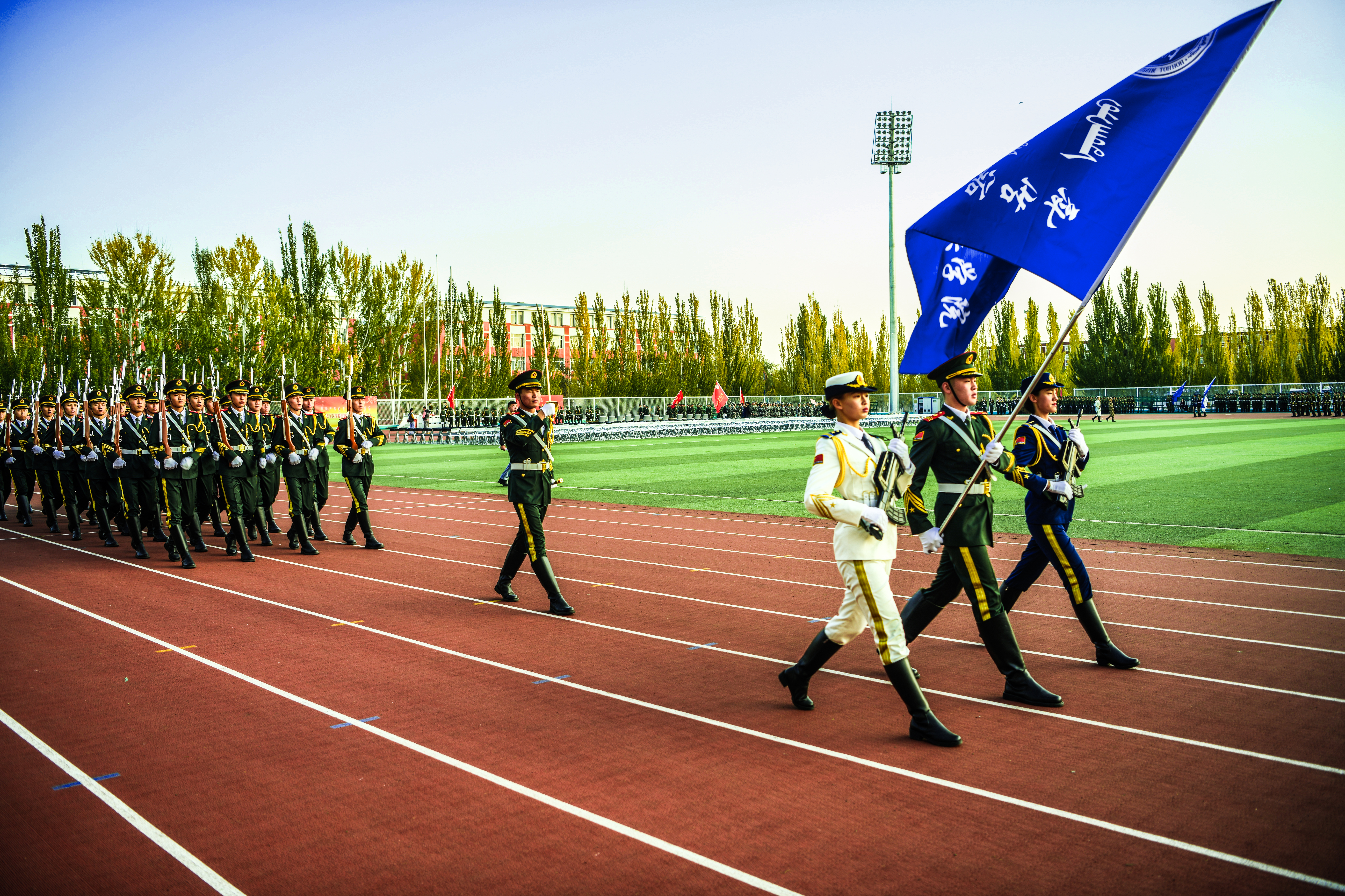 365英国上市公司参加全区学校国旗护卫队交流展示活动并荣获团体三等奖